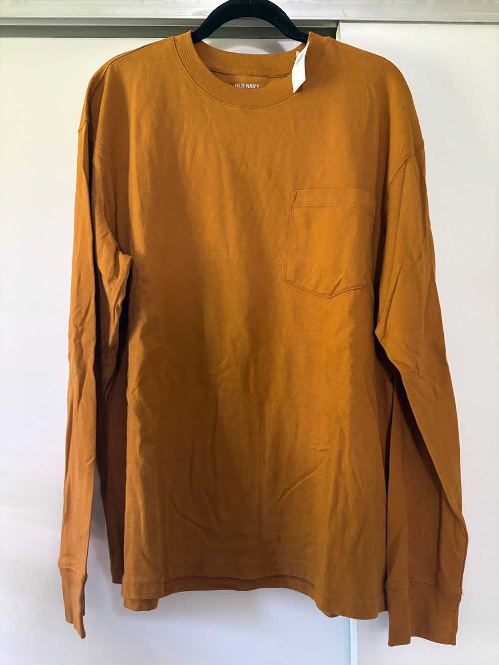 NWT Old Navy Men's Large Long-Sleeve Pocket Tee in Camel